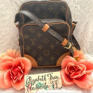 AUTH. Louis Vuitton Monogram Amazone Crossbody